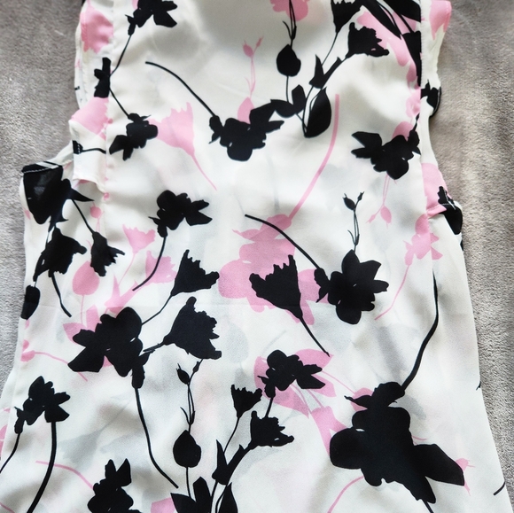 Le Chateau Tank Blouse - Picture 6 of 6